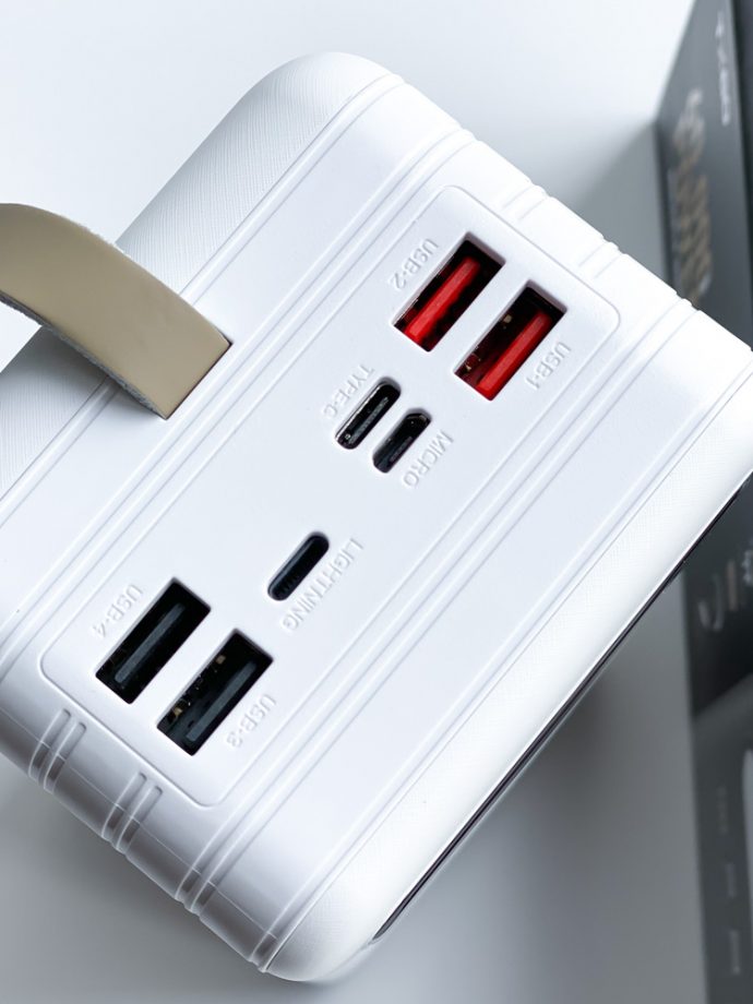 Зовнішній портативний акумулятор з вбудованими кабелями PowerWay TX60 60000 mAh