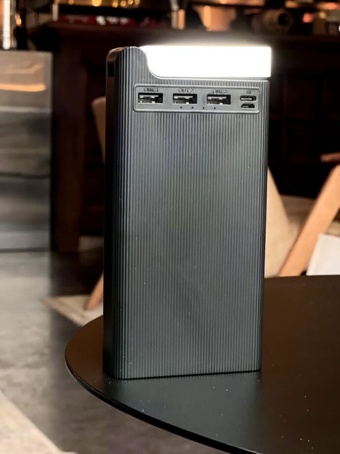 Павербанк з ліхтарем HOCO Jove table lamp J62 30000mAh | 3USB, 2A