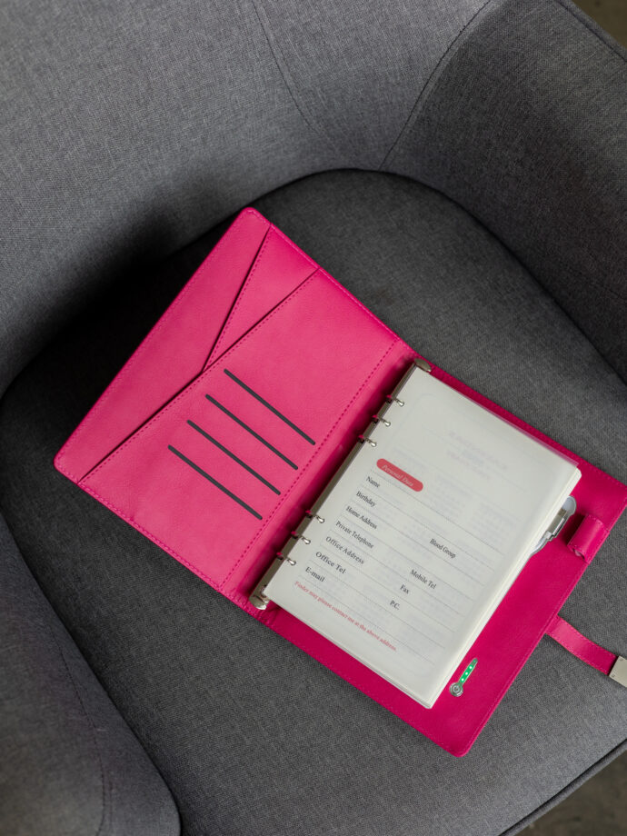 Smart блокнот London в рожевому кольорі павербанк 8 000 mAh