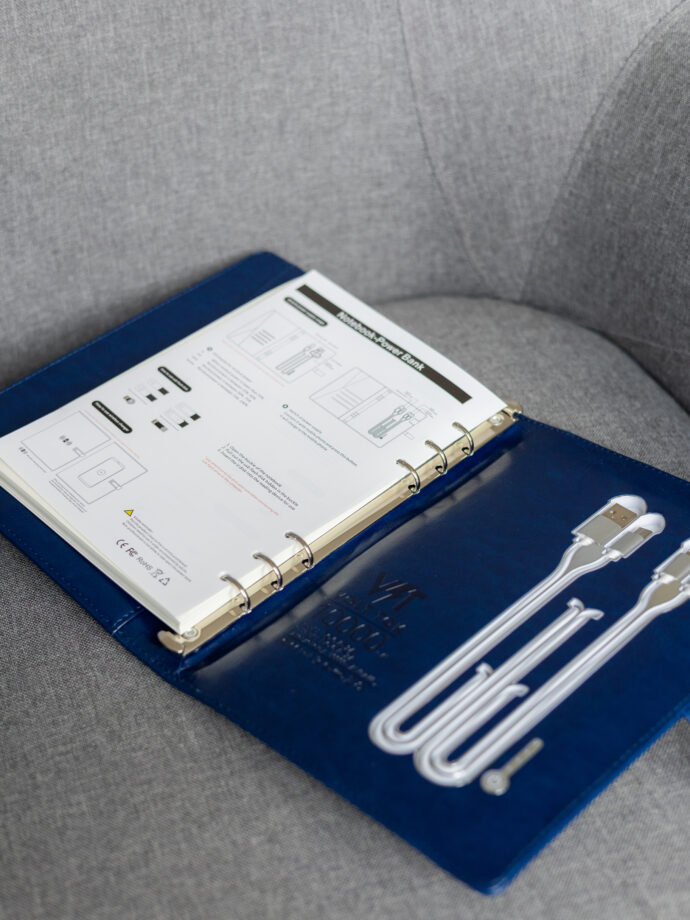 Smart блокнот з зарядкою Еко-шкіра глянець в синьому кольорі павербанк 10000 mAh