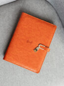 Smart блокнот London в помаранчевому кольорі павербанк 8 000 mAh