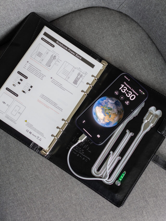 Smart блокнот з зарядкою Еко-шкіра глянець в чорному кольорі павербанк 10000 mAh