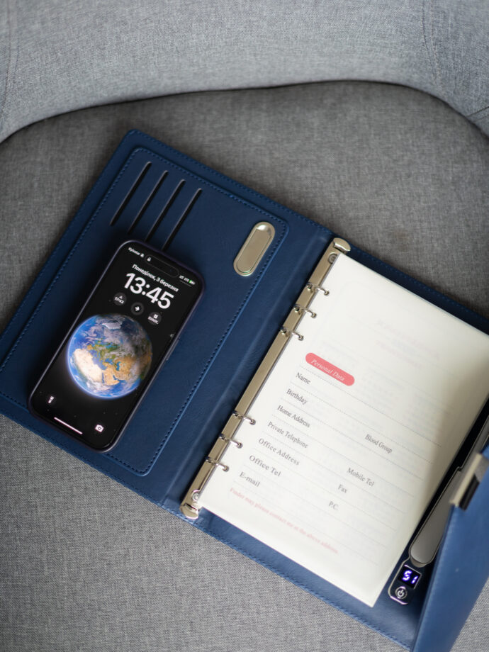 Smart блокнот Бізнес Лайт синього кольору з зарядкою павербанк 10000 mAh