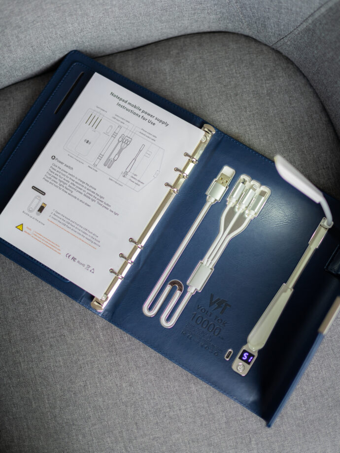 Smart блокнот Бізнес Лайт синього кольору з зарядкою павербанк 10000 mAh