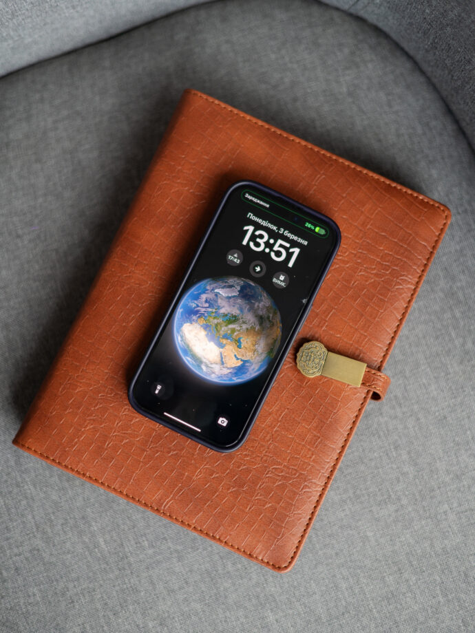 Smart блокнот Cobra коричневого кольору павербанк 10000 mAh