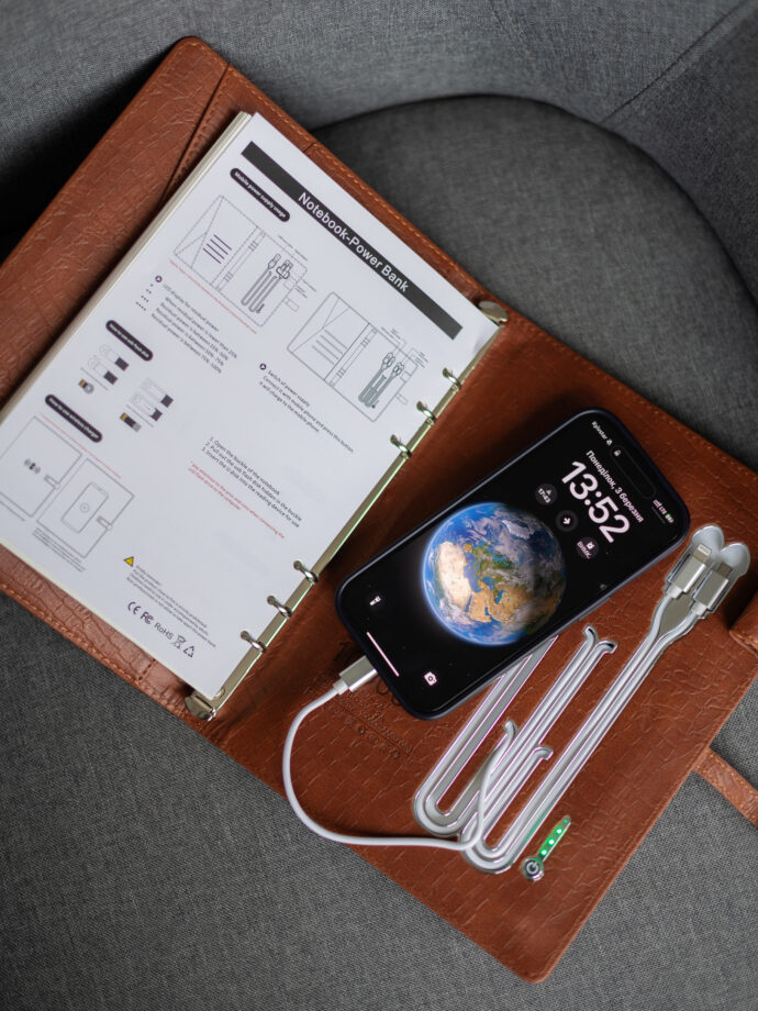 Smart блокнот Cobra коричневого кольору павербанк 10000 mAh