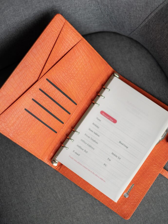 Smart блокнот Cobra помаранчевого кольору павербанк 10000 mAh