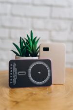 Павербанк на 5000 mAh з бездротовою зарядкою та магнітним кріпленням - Зображення 3